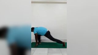 Feel Good Yoga Stretches For Legs (Hamstrings & Quadraceps)