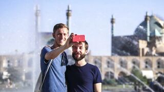 Story of a Spanish who went Iran|Travel to Iran|MMW URDU|ایران جانیوالے ہسپانوی کی کہانی