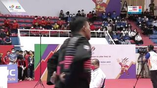 Thai coach forfeits gold medal bout with Singapore & shows judge the ???? | Pencak Silat SEA Games 2021