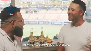 Hanging with Andre Ethier on the field at Celebrity Softball! | La Vida Más Fina