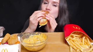 ASMR *BURGER* FAST FOOD MUKBANG (No Talking) EATING COMPILATION