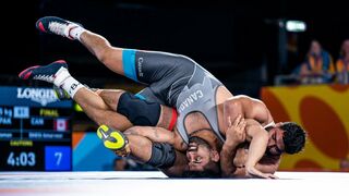 Dhesi downs Anwar to win 125kg Commonwealth Games gold
