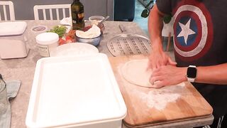 Roccbox Stretching Neapolitan Dough