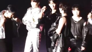 Fancam 221204 SEVENTEEN 세븐틴 funny moments @ WORLD TOUR - [BE THE SUN] - Nagoya, D.2
