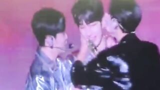 Fancam 221204 SEVENTEEN 세븐틴 funny moments @ WORLD TOUR - [BE THE SUN] - Nagoya, D.2