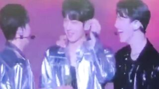 Fancam 221204 SEVENTEEN 세븐틴 funny moments @ WORLD TOUR - [BE THE SUN] - Nagoya, D.2