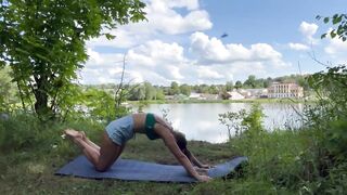 Flexibility and Stretching - Vinyasa Yoga for Beginners