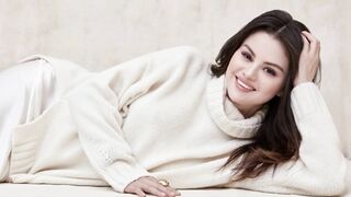 Selena Gomez DENYING Feud Rumors Between This Female Celebrity!
