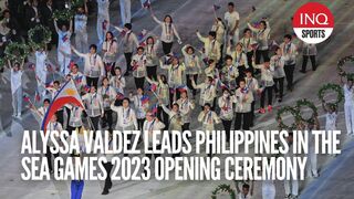 Alyssa Valdez leads Philippines in the SEA Games 2023 opening ceremony