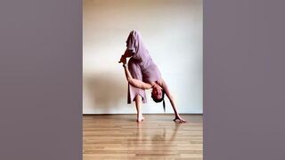 yogaflow contortion, YOGA and CONTORTION Training ~ Splits for Stretching and Flexibility at home.