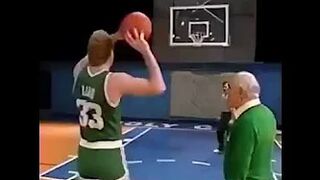 Larry Bird can’t even miss when he tries ????