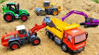 Compilation of excavator dump truck and tractor playing in the sand - Toy car story
