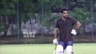 Rare Video: బాబాయ్ అబ్బాయి బ్యాటింగ్ ???????? NTR, Balakrishna Batting In Celebrity Cricket | Ram Charan