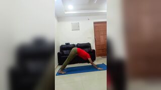 Shoulder strengthening yoga????#viral #yogawithsuma #fitness #weightloss
