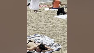 ???????? Sun bath at Barcelona beach