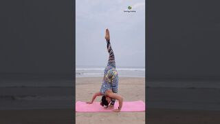 One leg up yoga pose #yogaurmi #urmiyogaacademy #yogaposes #yoga #yogaholic #yogapose