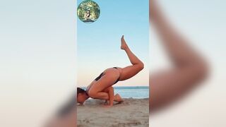 She Has Amazing Flexibility & Strength Doing Beach Yoga #shorts