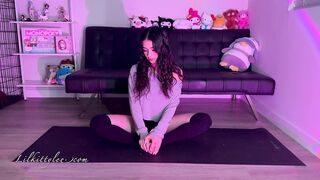 Stretching into Doggy Pose ???? *Flexibility Training! (4K) #stretching #split #relaxing #flexibility