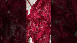 BTS preview of the Red Lingerie I’ll be reviewing next ???? #plussized #plusssize #nightwear #lace