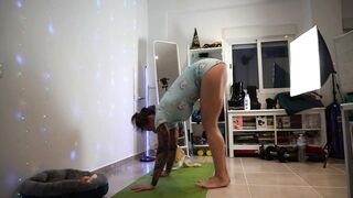 SHORT CLIPS: working on handstands // yoga art