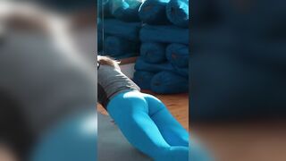 Nastya will show you how to do stretching #stretching