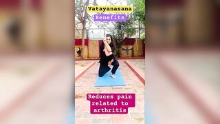 Yoga to Strengthen leg muscles ????#Vatayanasana#shorts#ytshorts#yoga #simple#youtubeshort