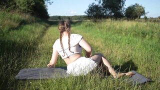 OUTDOOR YOGA STRETCHING [4k]