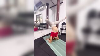Inversions Yoga Flow in the Gym #flexibility