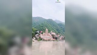 Yoga at Ganga Ghat |Yoga with Urmi Pandya