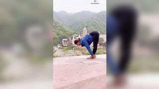 Yoga at Ganga Ghat |Yoga with Urmi Pandya