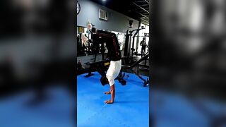 handstand ????♥️#ytshorts #yoga #sovindrayoga #shorts